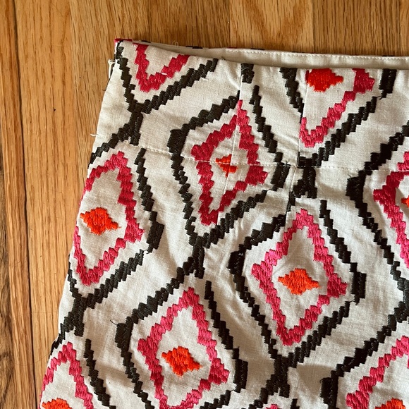 Ann Taylor Loft The Riviera Short size 12 embroidered linen - Picture 4 of 7